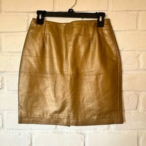 Hugo Buscati 100% Leather Skirt | size 8